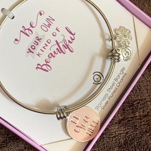 🥰 Love The Life Be Beautiful Silver Bangle